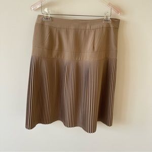 Pleated skirt